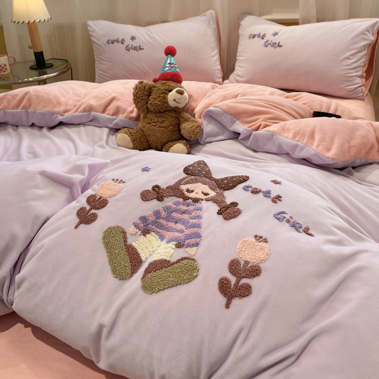 91家纺网 家纺一手货源 找家纺 麦空家居 2025新款高克重A类A版宝宝绒B版牛奶绒毛巾绣三件套四件套 糖心女孩-橙意粉