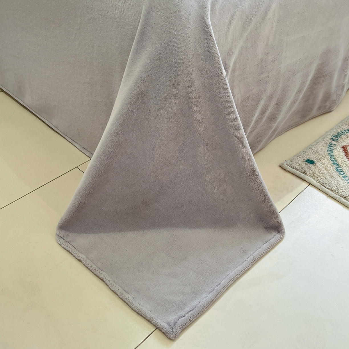 91家纺网 家纺一手货源 找家纺 麦空家居 2025新款高克重A类A版宝宝绒B版牛奶绒毛巾绣三件套四件套 糖心女孩-香草灰