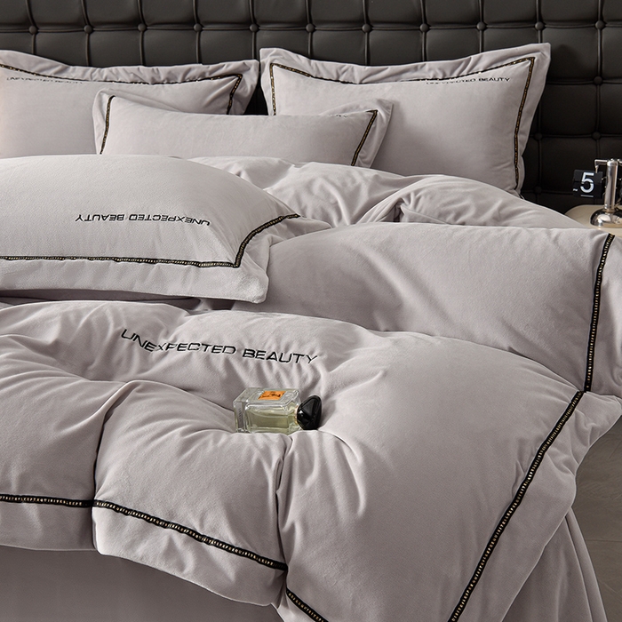 91家纺网 家纺一手货源 找家纺 （总）米奈家居 2025新款宝宝绒压线织带四件套-法拉