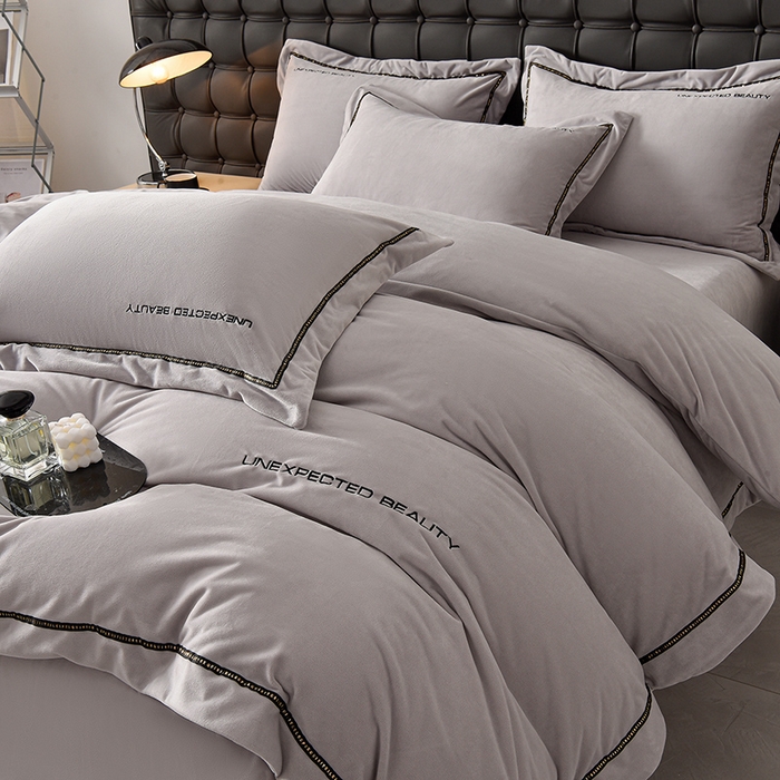 91家纺网 家纺一手货源 找家纺 （总）米奈家居 2025新款宝宝绒压线织带四件套-法拉