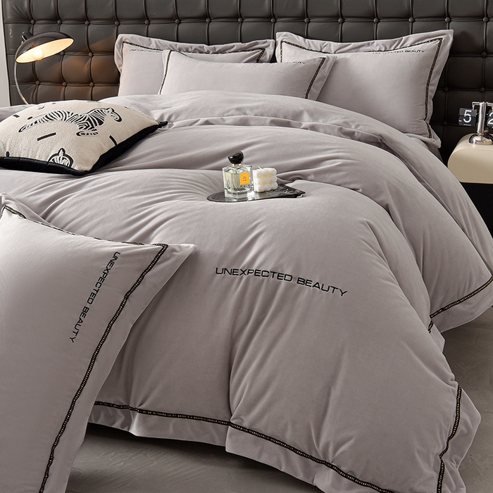 91家纺网 家纺一手货源 找家纺 （总）米奈家居 2025新款宝宝绒压线织带四件套-法拉