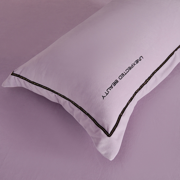 91家纺网 家纺一手货源 找家纺 米奈家居 2025新款宝宝绒压线织带四件套-法拉 法拉-梦幻紫