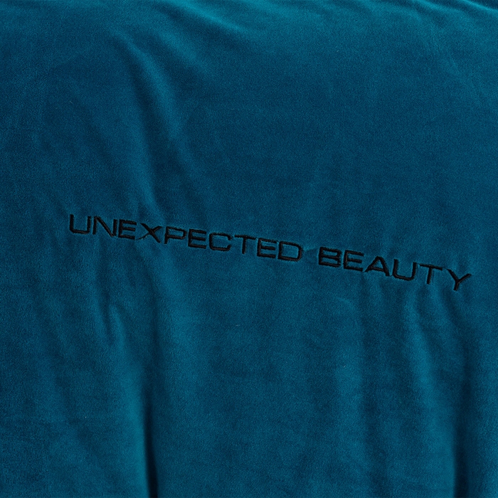 91家纺网 家纺一手货源 找家纺 米奈家居 2025新款宝宝绒压线织带四件套-法拉 法拉-深海蓝