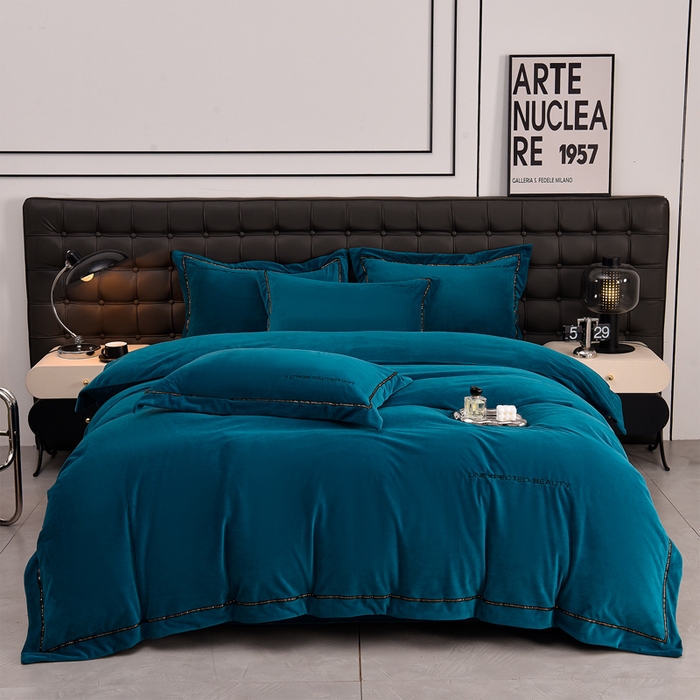 91家纺网 家纺一手货源 找家纺 米奈家居 2025新款宝宝绒压线织带四件套-法拉 法拉-深海蓝