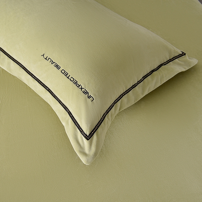 91家纺网 家纺一手货源 找家纺 米奈家居 2025新款宝宝绒压线织带四件套-法拉 法拉-元气绿