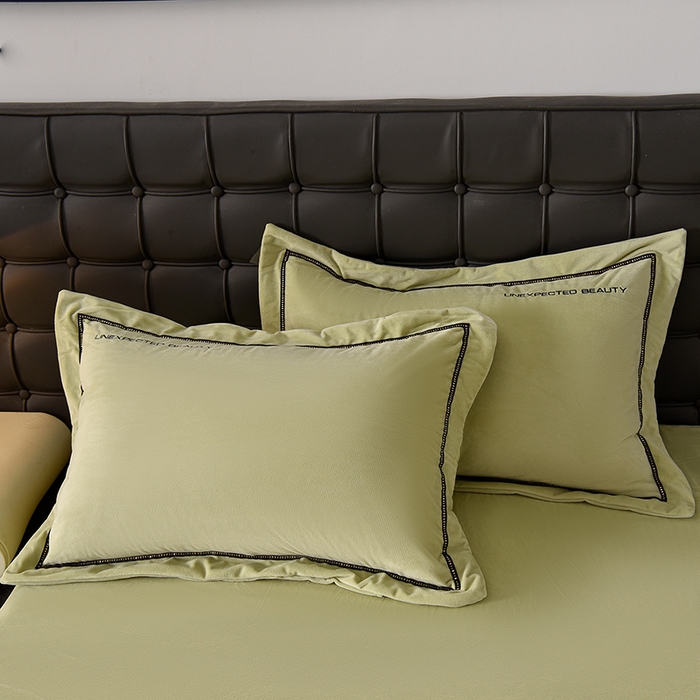 91家纺网 家纺一手货源 找家纺 米奈家居 2025新款宝宝绒压线织带四件套-法拉 法拉-元气绿