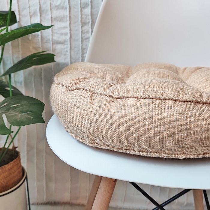 91家纺网 家纺一手货源 找家纺 李帅家居 2025新款加厚透气舒适圆形立体亚麻坐垫 圆形立体麻色