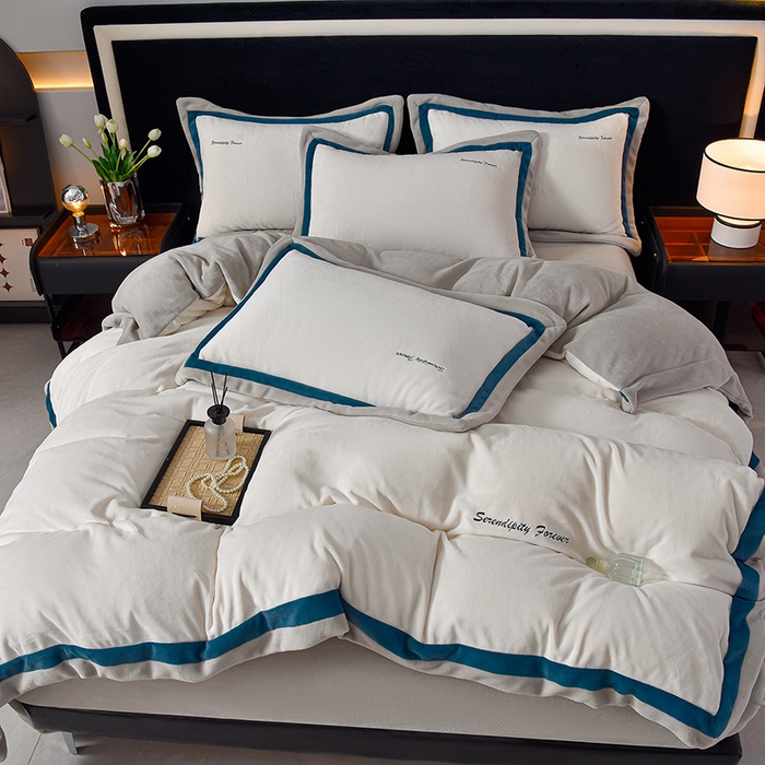 91家纺网 家纺一手货源 找家纺 米奈家居 2025新款宝宝绒撞色拼角四件套-罗兰 绅士白