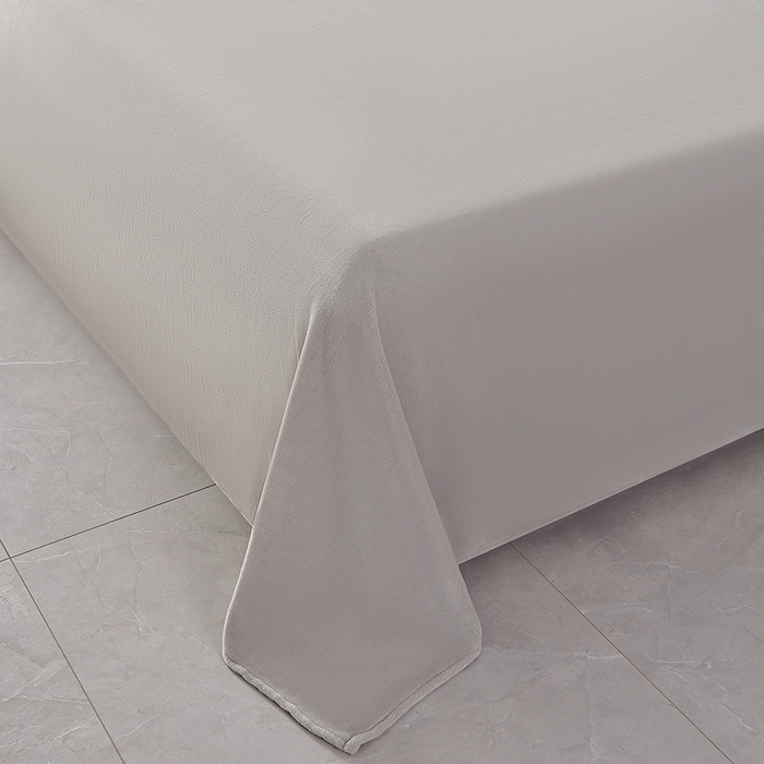 91家纺网 家纺一手货源 找家纺 米奈家居 2025新款宝宝绒撞色拼角四件套-罗兰 绅士白