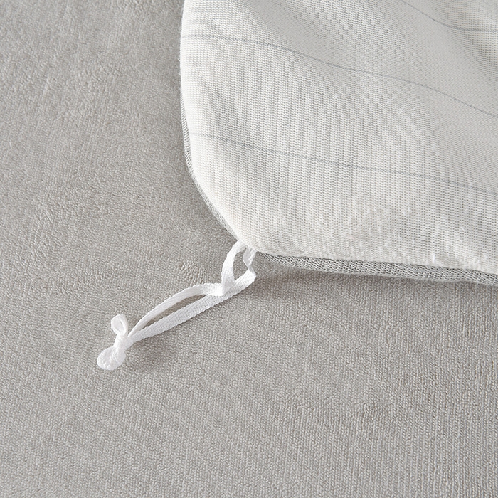 91家纺网 家纺一手货源 找家纺 米奈家居 2025新款宝宝绒撞色拼角四件套-罗兰 绅士白