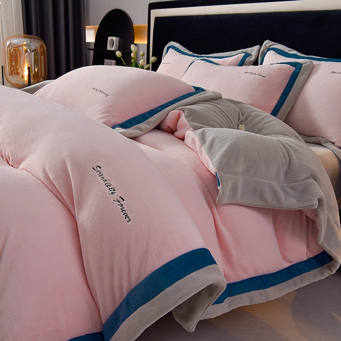 91家纺网 家纺一手货源 找家纺 米奈家居 2025新款宝宝绒撞色拼角四件套-罗兰 元气粉