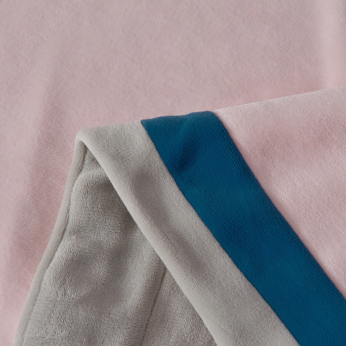 91家纺网 家纺一手货源 找家纺 米奈家居 2025新款宝宝绒撞色拼角四件套-罗兰 元气粉