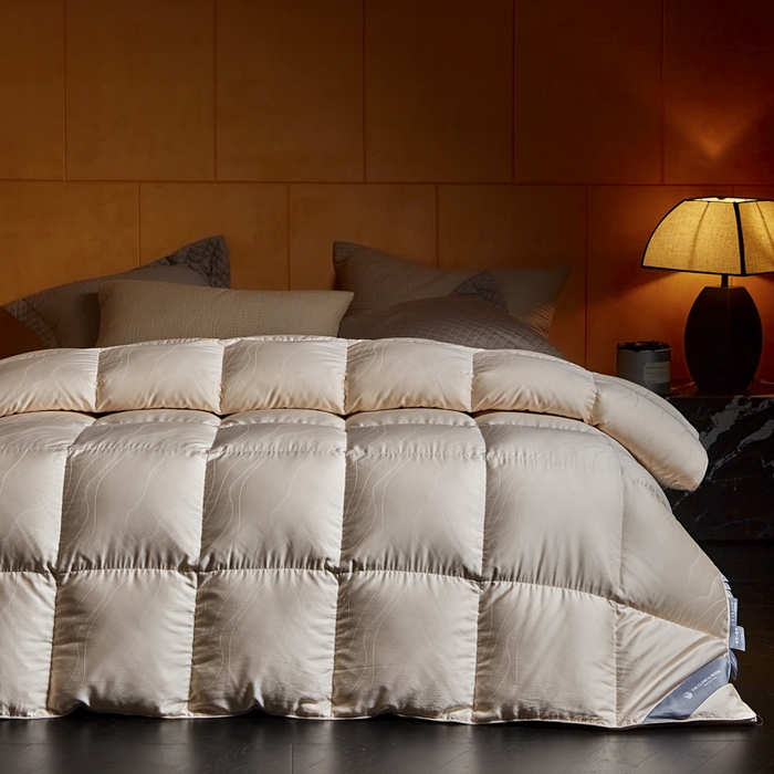 91家纺网 家纺一手货源 找家纺 （总）暖羽屋羽绒馆 2025新款莱赛尔梦幻 鹅绒丝被子 羽毛被芯2米婚庆冬被春秋 双人羽绒被