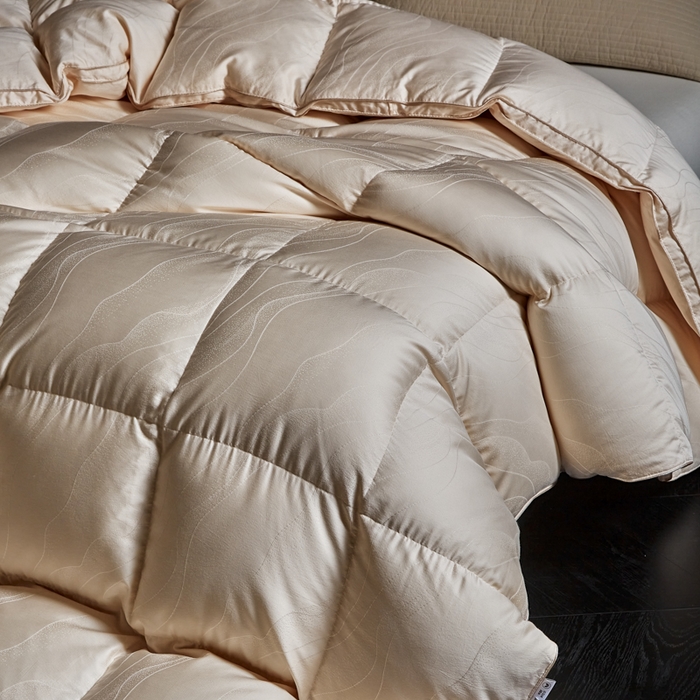 91家纺网 家纺一手货源 找家纺 暖羽屋羽绒馆 2025新款莱赛尔梦幻 鹅绒丝被子 羽毛被芯2米婚庆冬被春秋 双人羽绒被 梦幻鎏金 粉