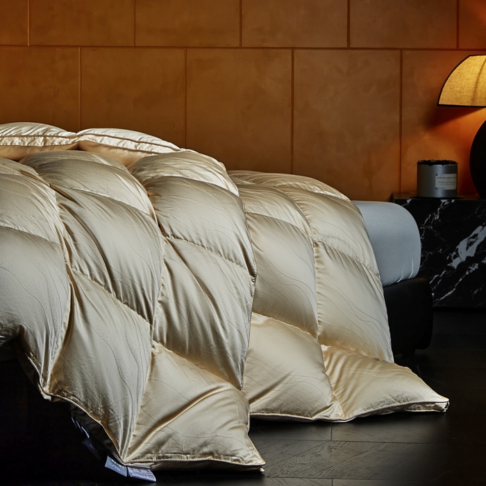 91家纺网 家纺一手货源 找家纺 暖羽屋羽绒馆 2025新款莱赛尔梦幻 鹅绒丝被子 羽毛被芯2米婚庆冬被春秋 双人羽绒被 梦幻鎏金 黄