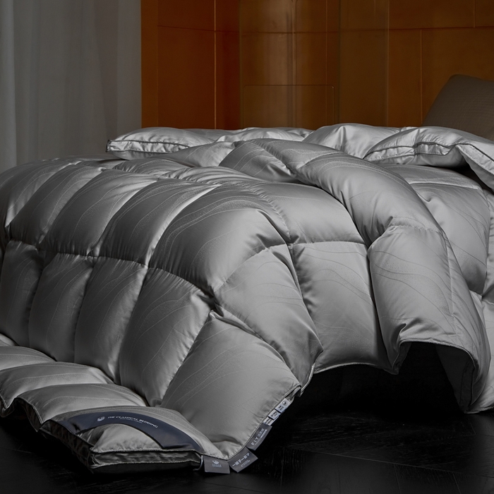 91家纺网 家纺一手货源 找家纺 暖羽屋羽绒馆 2025新款莱赛尔梦幻 鹅绒丝被子 羽毛被芯2米婚庆冬被春秋 双人羽绒被 梦幻鎏金 灰