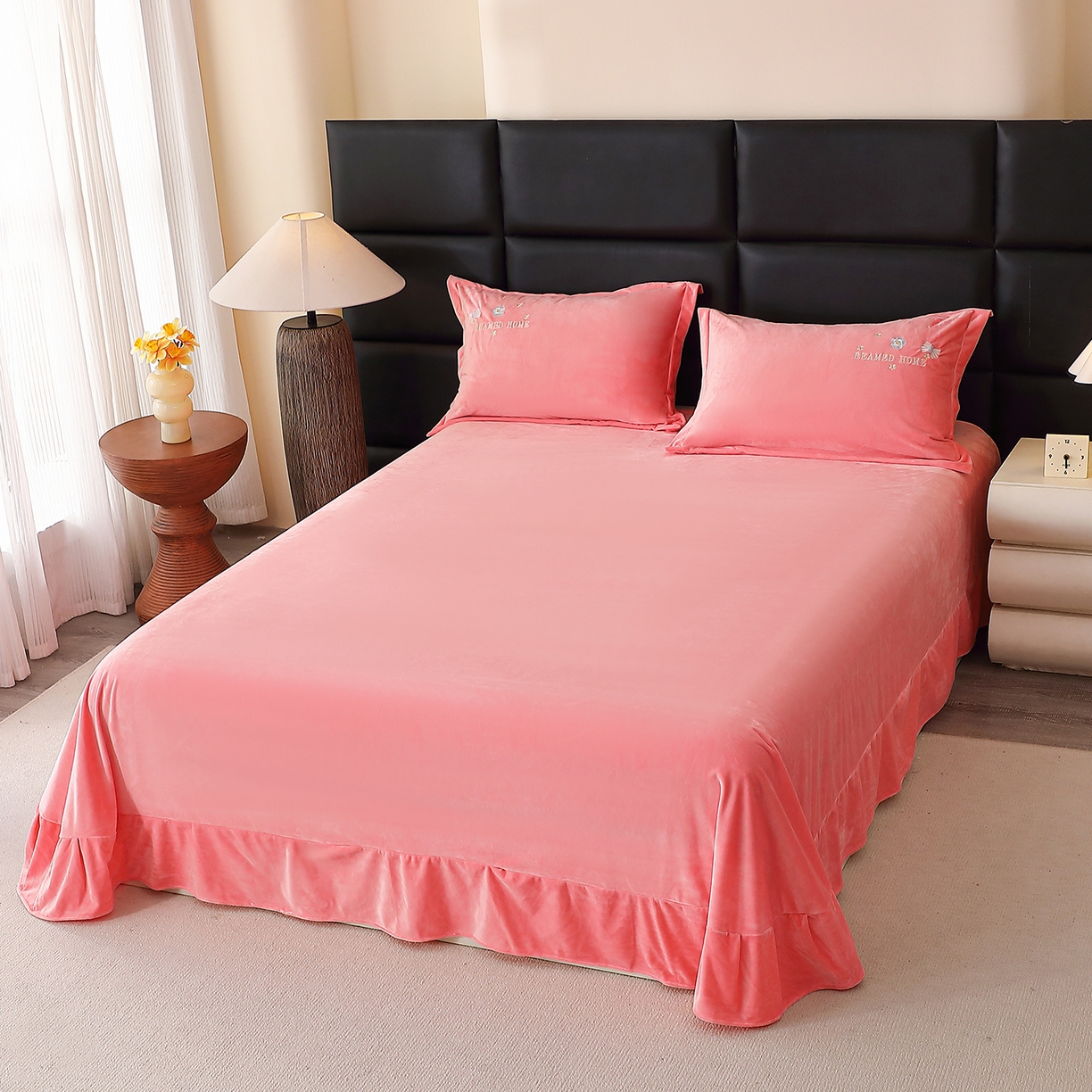 91家纺网 家纺一手货源 找家纺 晶缦家纺 2025新款高克重全消光蚕丝绒刺绣花四件套 初羡-粉玉