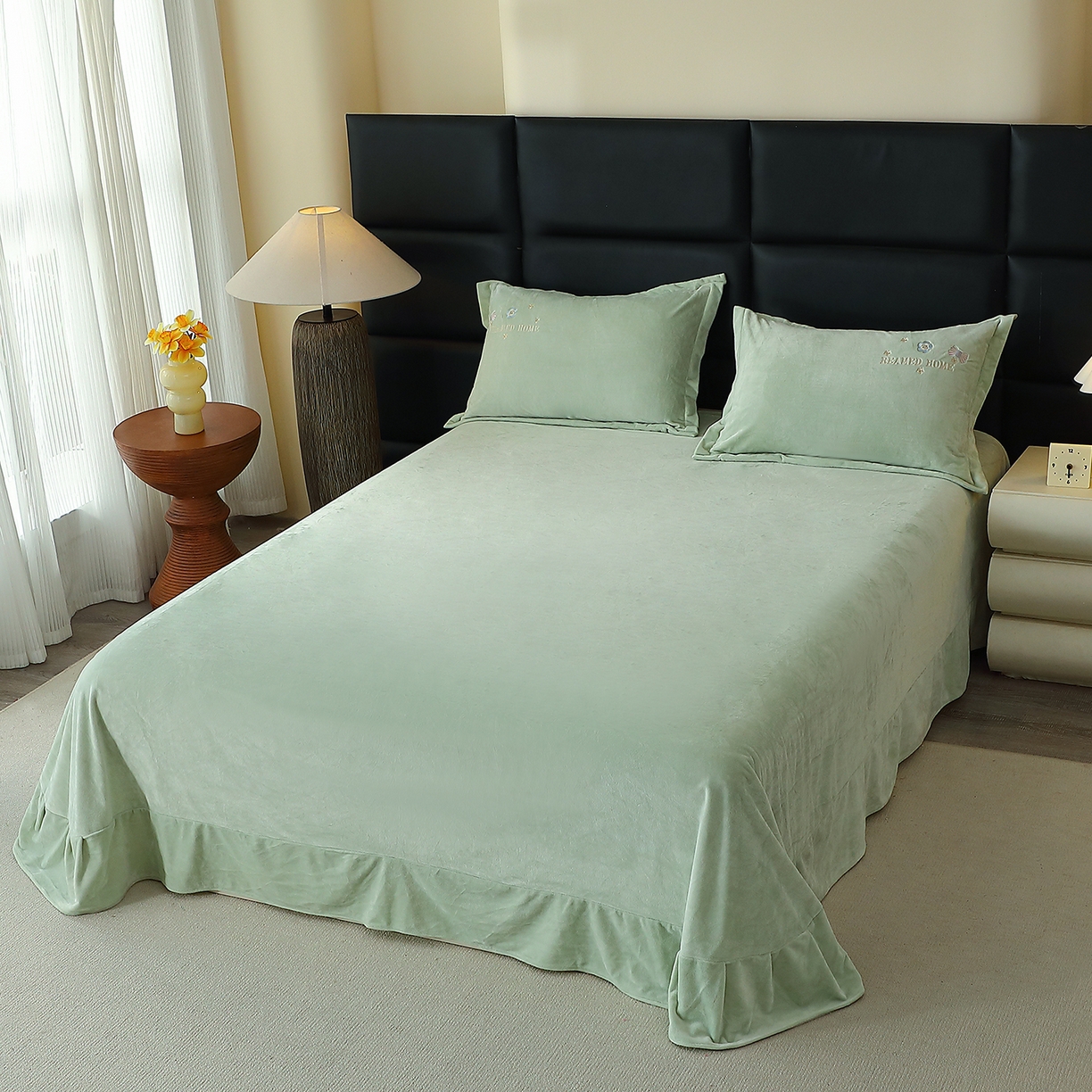 91家纺网 家纺一手货源 找家纺 晶缦家纺 2025新款高克重全消光蚕丝绒刺绣花四件套 初羡-清新绿