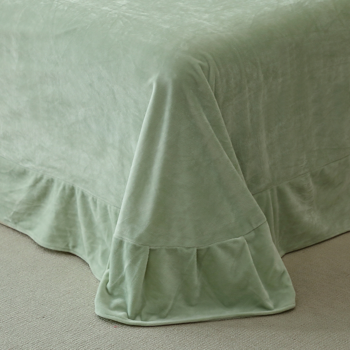 91家纺网 家纺一手货源 找家纺 晶缦家纺 2025新款高克重全消光蚕丝绒刺绣花四件套 初羡-清新绿