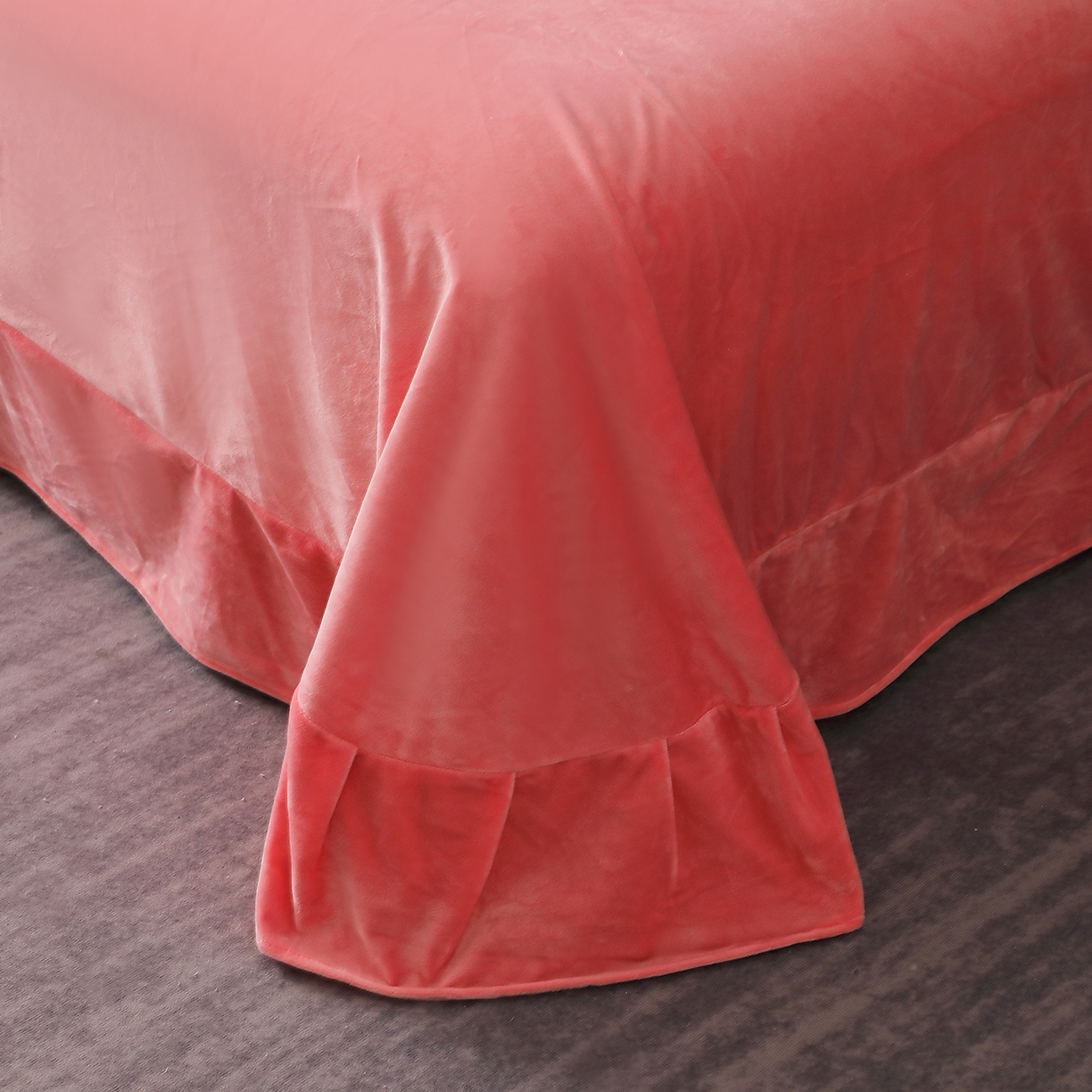 91家纺网 家纺一手货源 找家纺 晶缦家纺 2025新款高克重全消光蚕丝绒刺绣花四件套 繁花-粉玉