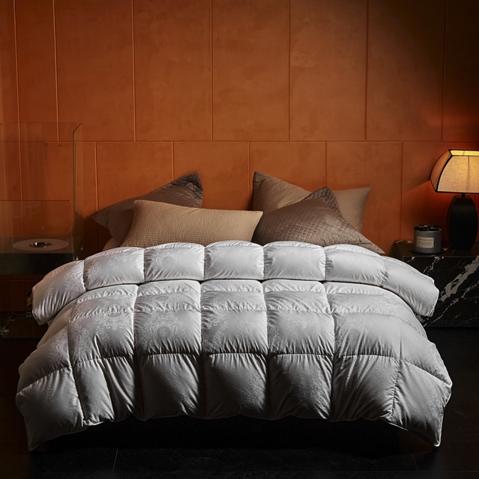 91家纺网 家纺一手货源 找家纺 （总）暖羽屋羽绒馆 2025新款鹅绒丝被芯 盛世典雅羽绒被子 双人羽毛被 2米婚庆春秋被芯