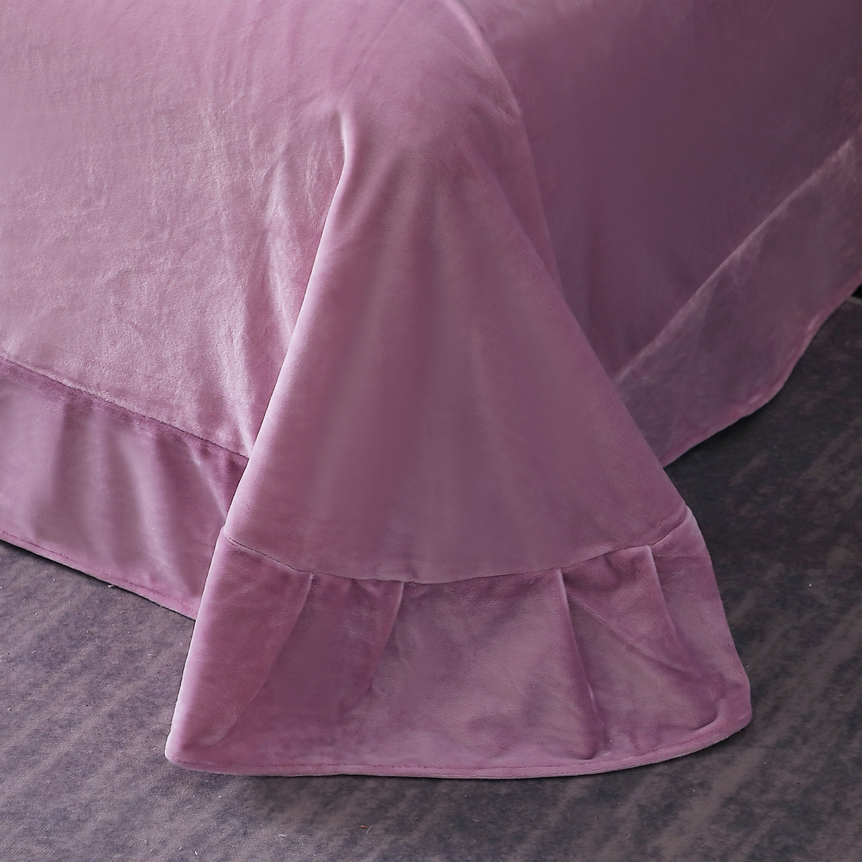 91家纺网 家纺一手货源 找家纺 晶缦家纺 2025新款高克重全消光蚕丝绒刺绣花四件套 繁花-薰衣紫