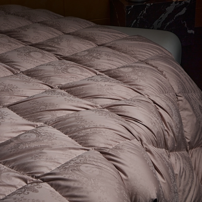 91家纺网 家纺一手货源 找家纺 暖羽屋羽绒馆 2025新款鹅绒丝被芯 盛世典雅羽绒被子 双人羽毛被 2米婚庆春秋被芯 盛世典雅 粉