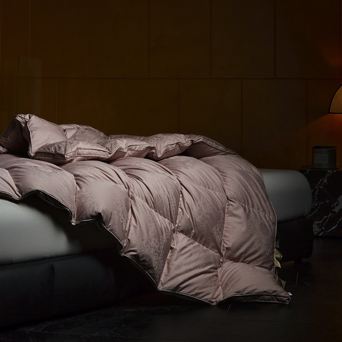 91家纺网 家纺一手货源 找家纺 暖羽屋羽绒馆 2025新款鹅绒丝被芯 盛世典雅羽绒被子 双人羽毛被 2米婚庆春秋被芯 盛世典雅 粉