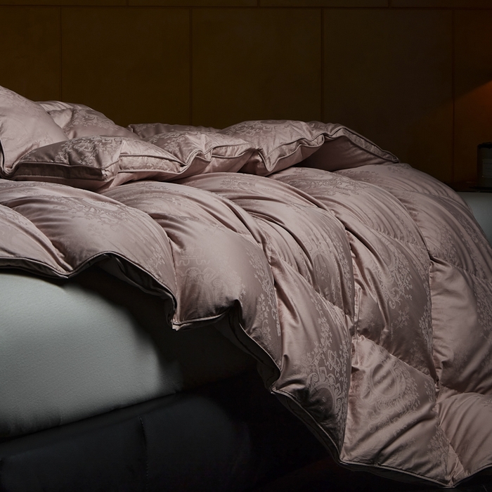 91家纺网 家纺一手货源 找家纺 暖羽屋羽绒馆 2025新款鹅绒丝被芯 盛世典雅羽绒被子 双人羽毛被 2米婚庆春秋被芯 盛世典雅 粉