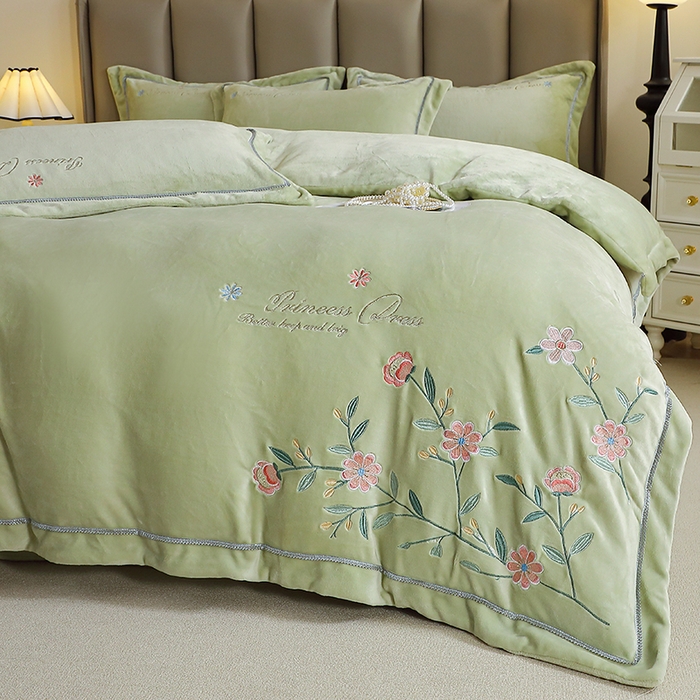 晶缦家纺 2025新款超高克重保暖太阳绒刺绣花四件套 花觅-清新绿