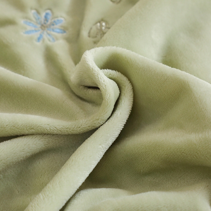 91家纺网 家纺一手货源 找家纺 晶缦家纺 2025新款超高克重保暖太阳绒刺绣花四件套 花觅-清新绿