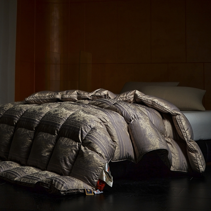 91家纺网 家纺一手货源 找家纺 暖羽屋羽绒馆 2025新款鹅绒丝被芯 时空春秋被冬被 羽毛被子 羽绒被2米双人加厚秋冬被 时空 灰