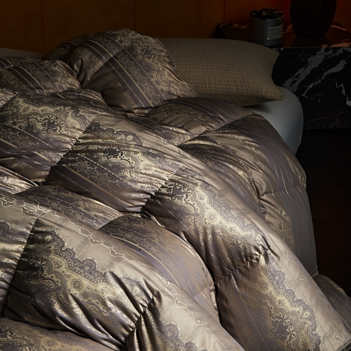 91家纺网 家纺一手货源 找家纺 暖羽屋羽绒馆 2025新款鹅绒丝被芯 时空春秋被冬被 羽毛被子 羽绒被2米双人加厚秋冬被 时空 灰