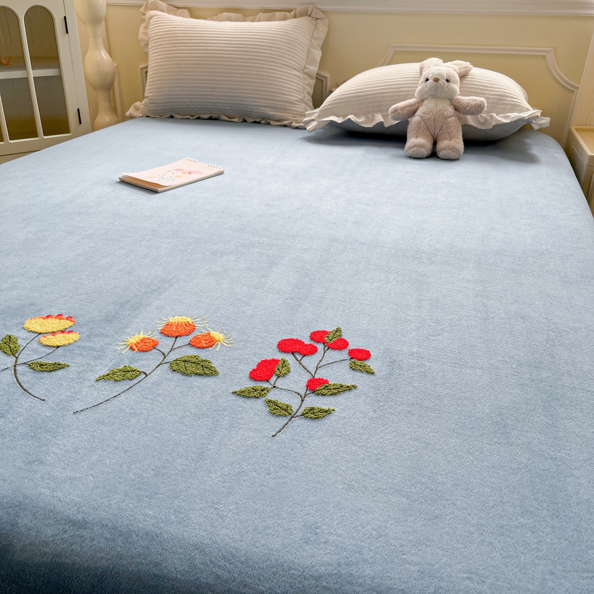 91家纺网 家纺一手货源 找家纺 （总）子钦家纺 2025秋冬新款加厚牛奶绒毛巾绣床笠