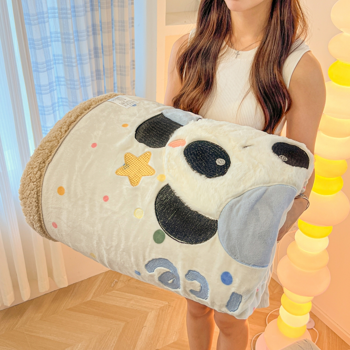 91家纺网 家纺一手货源 找家纺 （总）子钦家纺 2025新款秋冬加厚牛奶绒羊羔绒卡通贴布绣毛毯-快乐熊猫