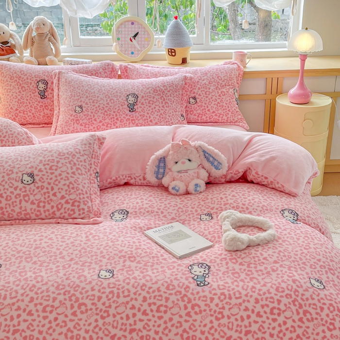 91家纺网 家纺一手货源 找家纺 一比一  2025新款双面牛奶绒四件套 豹纹KT-粉