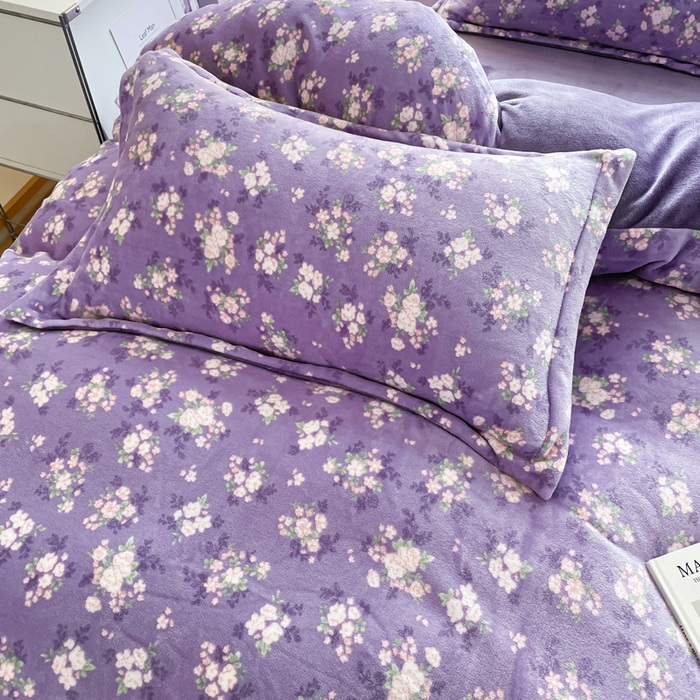 91家纺网 家纺一手货源 找家纺 一比一  2025新款双面牛奶绒四件套 豆蔻年华