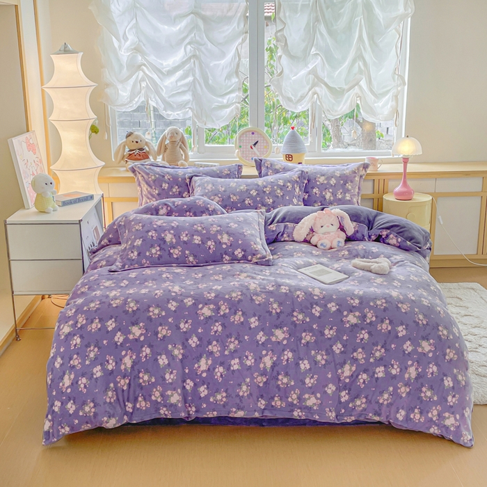 91家纺网 家纺一手货源 找家纺 一比一  2025新款双面牛奶绒四件套 豆蔻年华