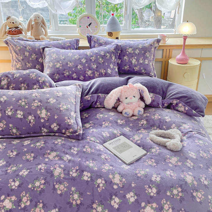 91家纺网 家纺一手货源 找家纺 一比一  2025新款双面牛奶绒四件套 豆蔻年华