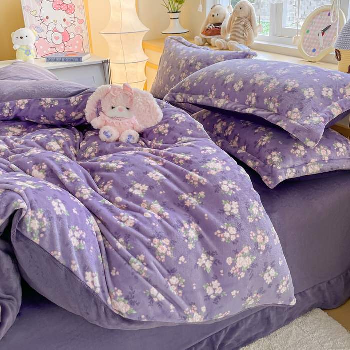 91家纺网 家纺一手货源 找家纺 一比一  2025新款双面牛奶绒四件套 豆蔻年华