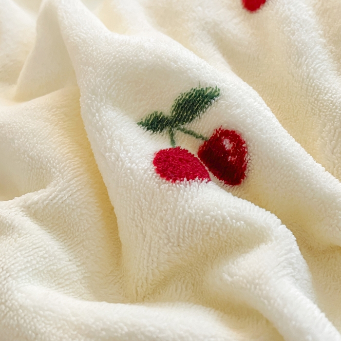 91家纺网 家纺一手货源 找家纺 一比一  2025新款双面牛奶绒四件套 樱桃派