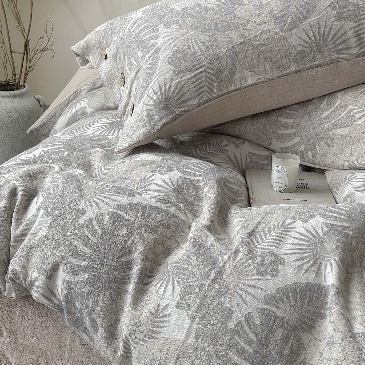 91家纺网 家纺一手货源 找家纺  2025新款秋冬新款色织提花棉麻四件套纯棉全棉复古风素色亚麻高级感工艺款床上用品 茉宜-灰