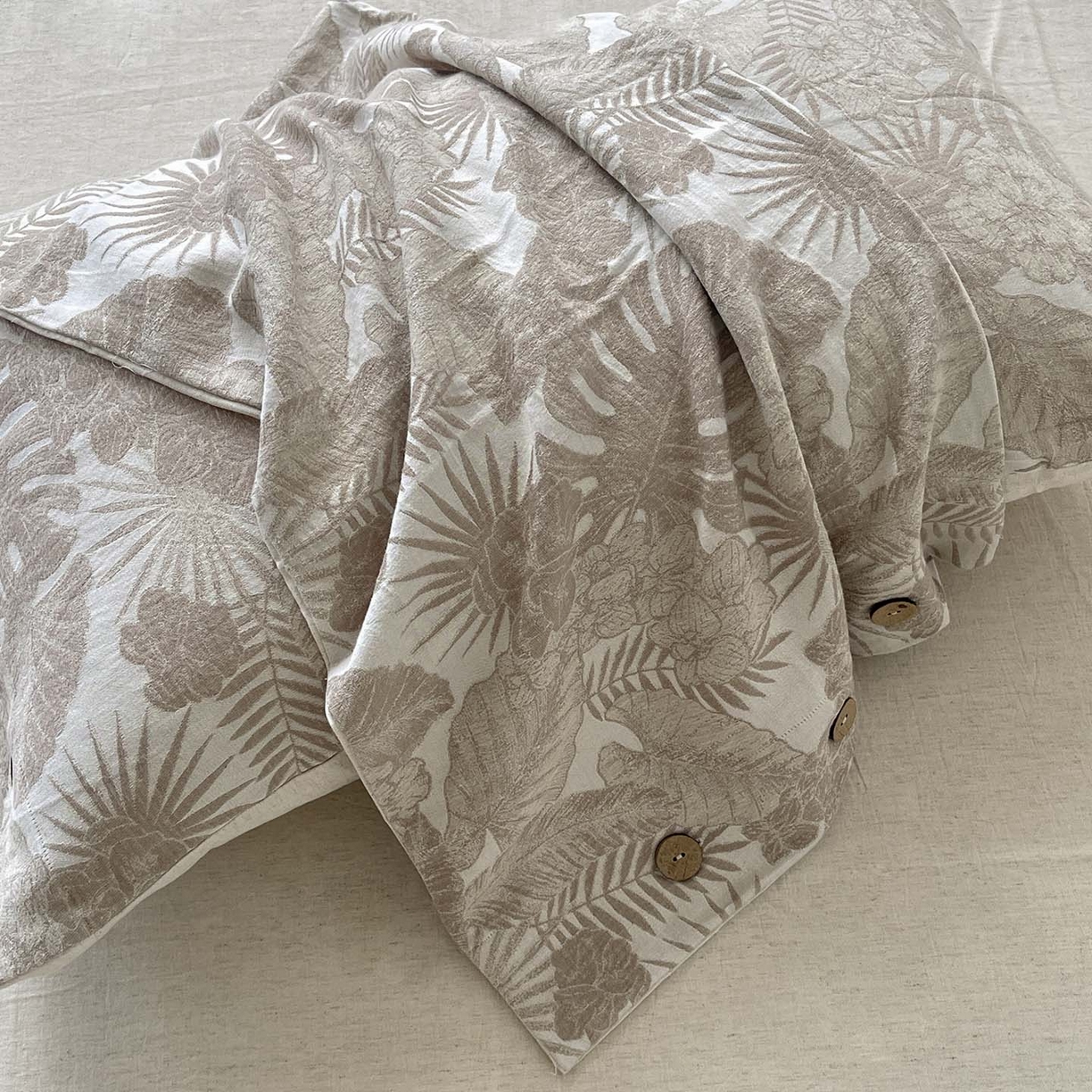 91家纺网 家纺一手货源 找家纺  2025新款秋冬新款色织提花棉麻四件套纯棉全棉复古风素色亚麻高级感工艺款床上用品 茉宜-棕