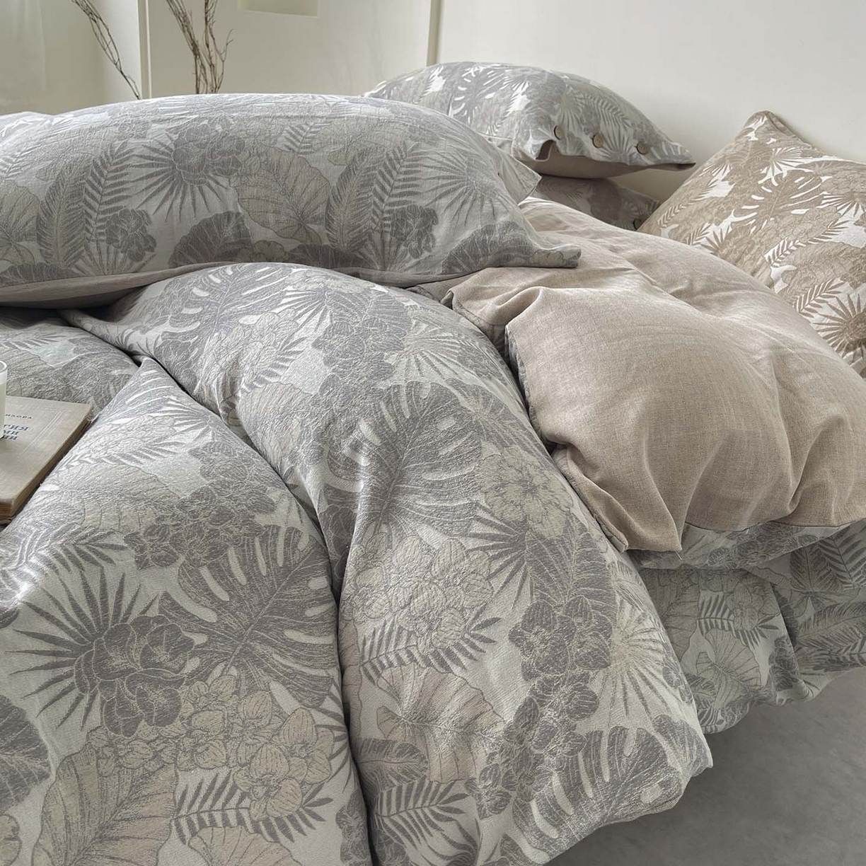 91家纺网 家纺一手货源 找家纺  2025新款秋冬新款色织提花棉麻四件套纯棉全棉复古风素色亚麻高级感工艺款床上用品 茉宜-灰