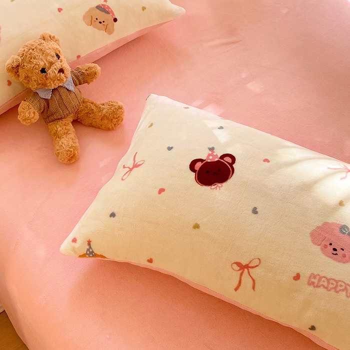 91家纺网 家纺一手货源 找家纺 YYDS网供  2025新款ins风牛奶绒四件套萌趣卡通三件套花卉单被套秋冬软fufu防静电 多彩缤纷美梦