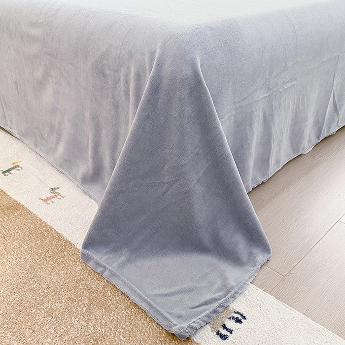 91家纺网 家纺一手货源 找家纺 YYDS网供  2025新款ins风牛奶绒四件套萌趣卡通三件套花卉单被套秋冬软fufu防静电 黑白的波点狗