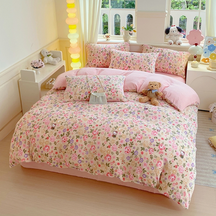 91家纺网 家纺一手货源 找家纺 YYDS网供  2025新款ins风牛奶绒四件套萌趣卡通三件套花卉单被套秋冬软fufu防静电 花园猫语日记