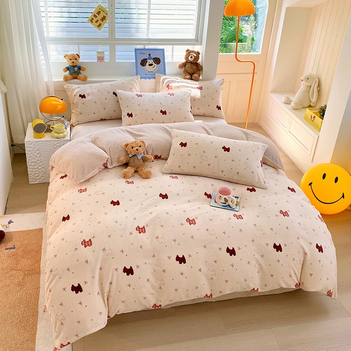 91家纺网 家纺一手货源 找家纺 YYDS网供  2025新款ins风牛奶绒四件套萌趣卡通三件套花卉单被套秋冬软fufu防静电 欢乐奶油小狗