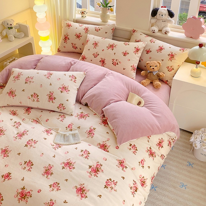 91家纺网 家纺一手货源 找家纺 YYDS网供  2025新款ins风牛奶绒四件套萌趣卡通三件套花卉单被套秋冬软fufu防静电 玫瑰约花仙子