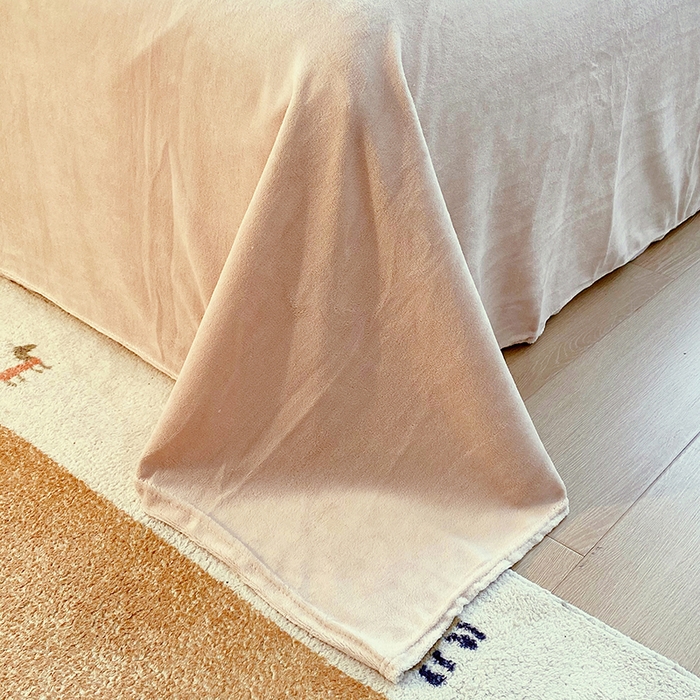 91家纺网 家纺一手货源 找家纺 YYDS网供  2025新款ins风牛奶绒四件套萌趣卡通三件套花卉单被套秋冬软fufu防静电 美乐蒂萌